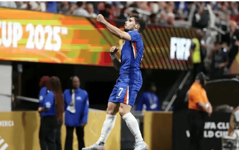 kaiyun官方网站手机网页-Doinb在切尔西比赛中大比分获胜，战术调整引发热议！-kaiyun官方网站手机网页