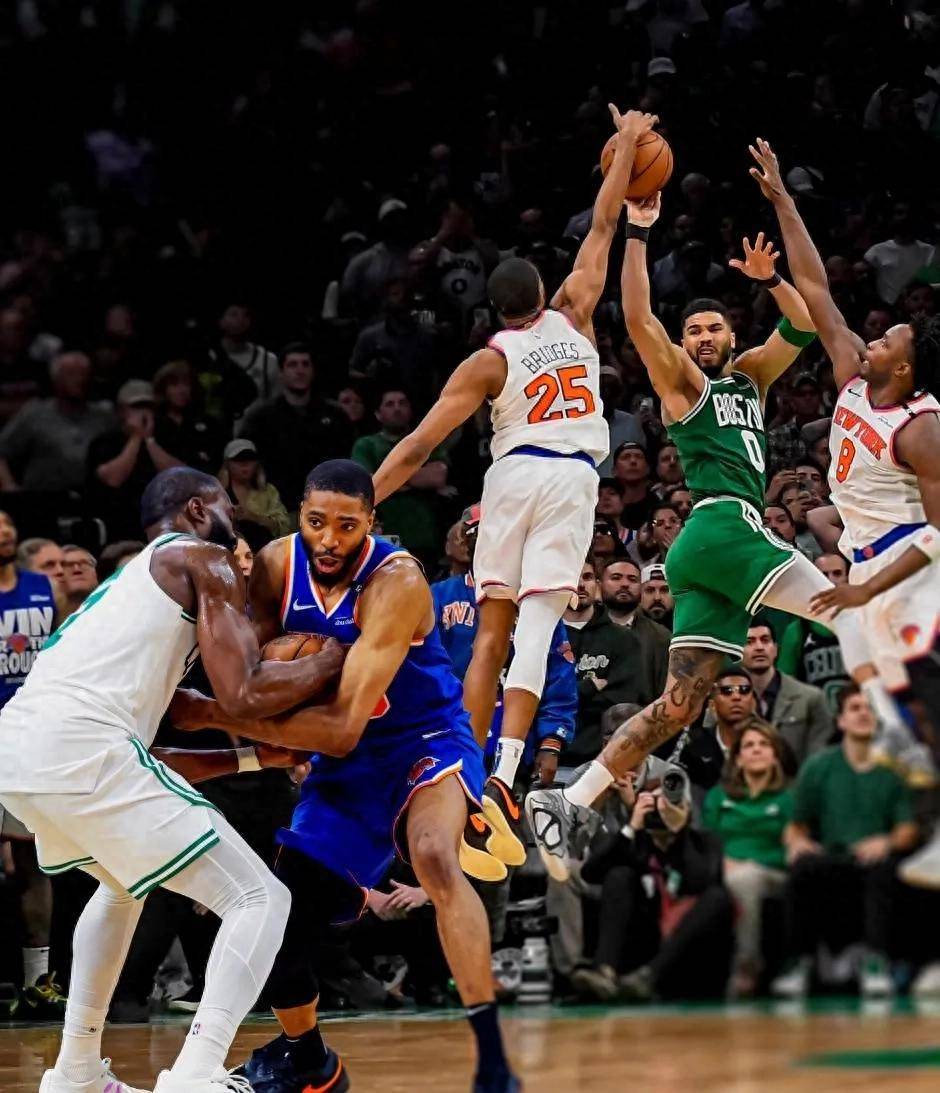 塔图姆连续十场比赛得分超过爆冷，加拿大队不断突破！